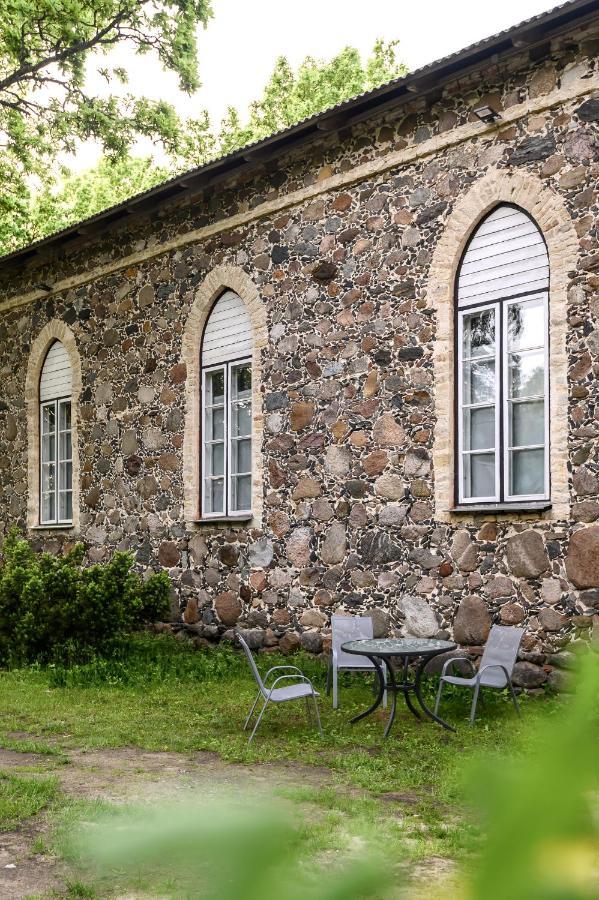 Hotel Uki Puhkekuela Pärnu Exteriér fotografie