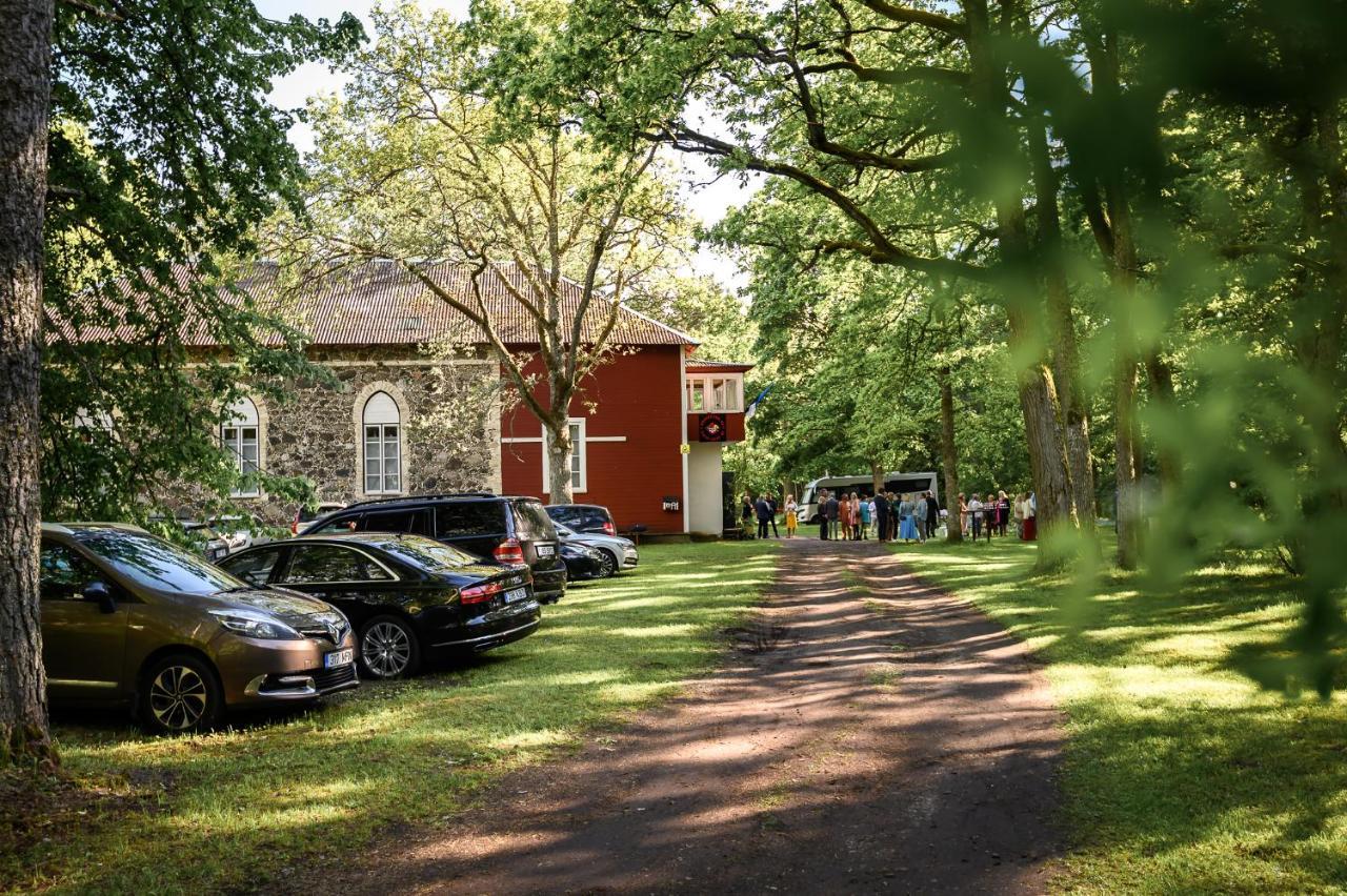 Hotel Uki Puhkekuela Pärnu Exteriér fotografie